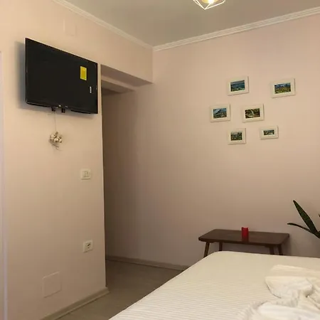 Itan's Apartment-lovely Guest In Center * Tirana