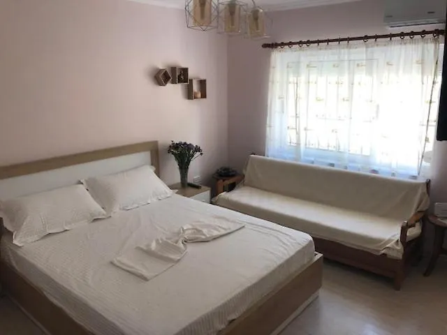 Itan's Apartment-lovely Guest In Center Apartament